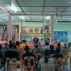 การประชุมรับฟังปัญหาและความต้องการของประชาชนในเรื่องต่างๆ และการรายงานผลการปฏิบัติงานตามโครงการต่างๆ ในแต่ละหมู่บ้าน ร่วมกับ ผู้นำชุมชน, คณะกรรมการหมู่บ้าน และประชาชนในพื้นที่ หมู่ที่ 1 และ หมู่ที่ 6 ตำบลพญาแมน อำเภอพิชัย จังหวัดอุตรดิตถ์