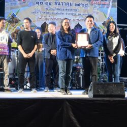 รับรางวัลการประกวดในงาน “ประเพณีทำบุญกองข้าวเปลือกและหุ่นฟางเมืองพิชัย ประจำปี 2568”